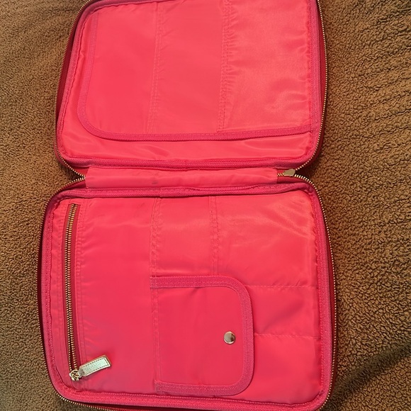 EUC Lilly Pulitzer organizer**LAST CHANCE** - Picture 3 of 5